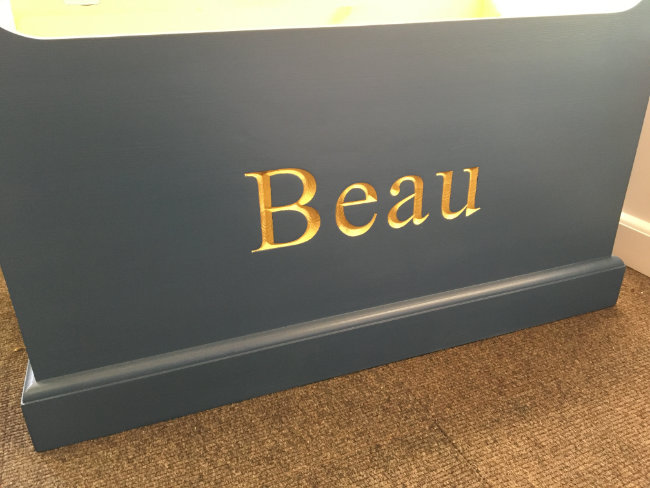 Gold engraved toy box